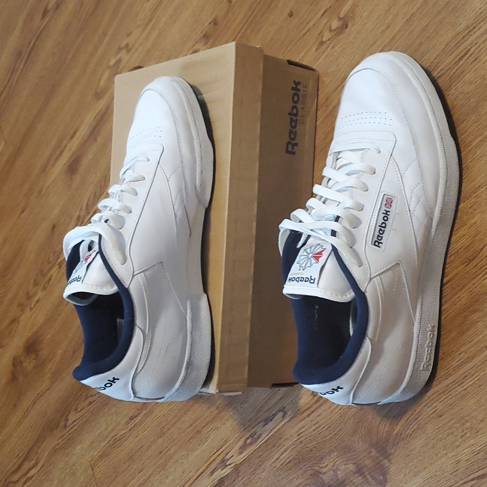 REEBOK classic